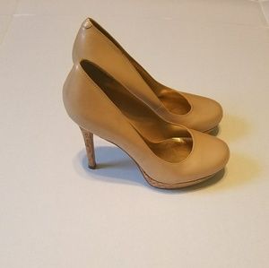 Jessica Simpsons Heels Shoes size 6